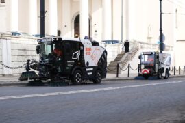 zamiatarki sprzatajce ulice lublina 7613762db8f7