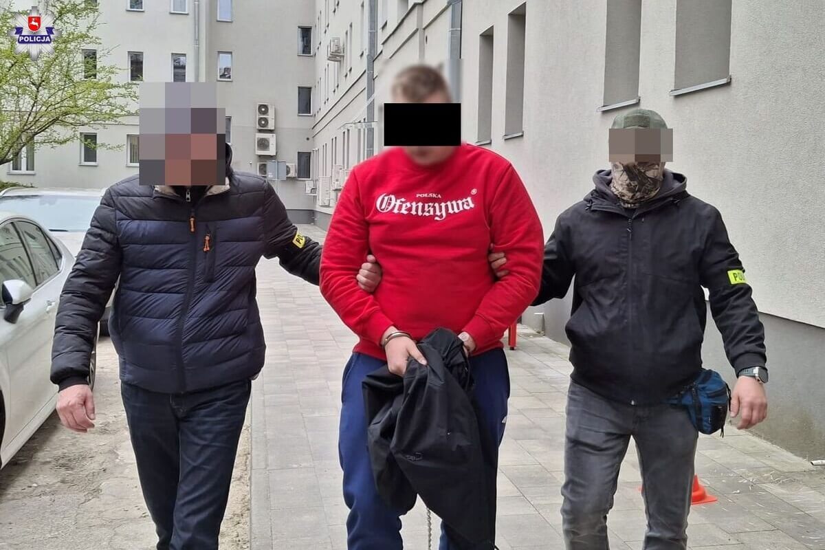 Udawali policjantów, użyli tasera i żelowych masek. Ukradli 67-latkowi ćwierć miliona złotych