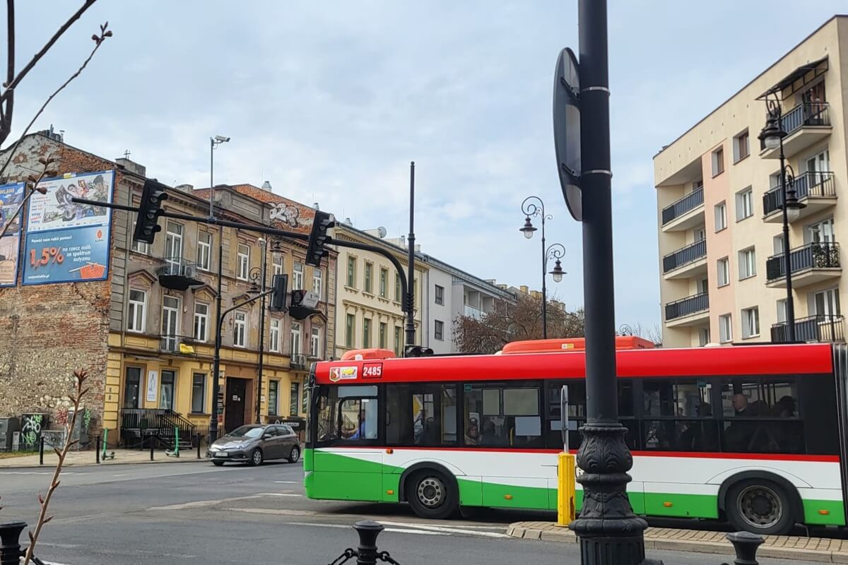 Wczoraj przy Zamku, dziś w ścisłym centrum. Znamy przyczyny awarii świateł