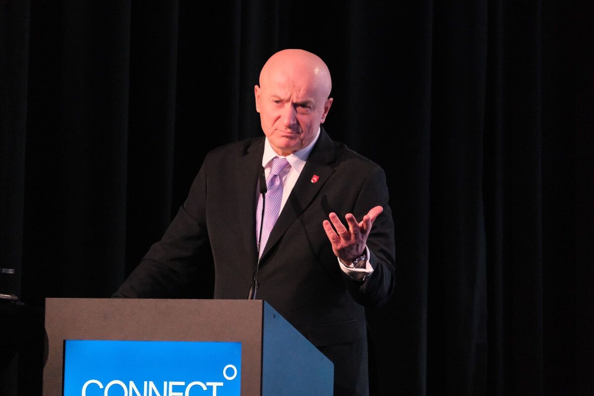 Marszałek Jarosław Stawiarski z podwyżką. Radni sejmiku zdecydowali o nowym wynagrodzeniu