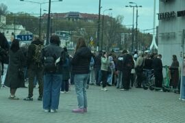 klienci przed vivo lublin w trakcie ewakuacji 22cb6faf4cc8