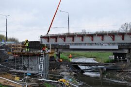 montaz betonowych belek nowego mostu na unii lubelskiej 20648e795ecd