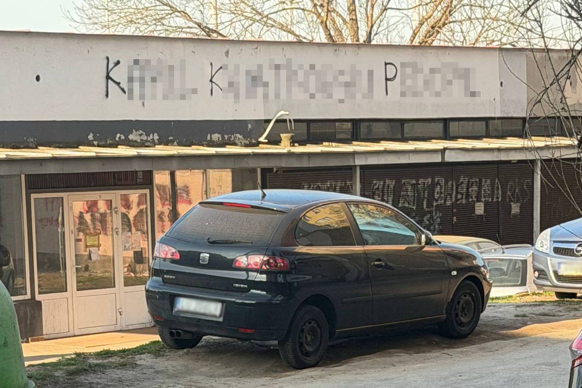 „Pe*ofil”, „K.K.” i kolejne zniszczone ściany. Mieszkańcy Tatar alarmują o narastającym problemie i braku reakcji