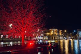 plac litewski podswietlony na czerwono b3fa3955c425