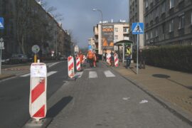 prace drogowcow przy zatoce przystankowej na okopowej ff7abc2544f8