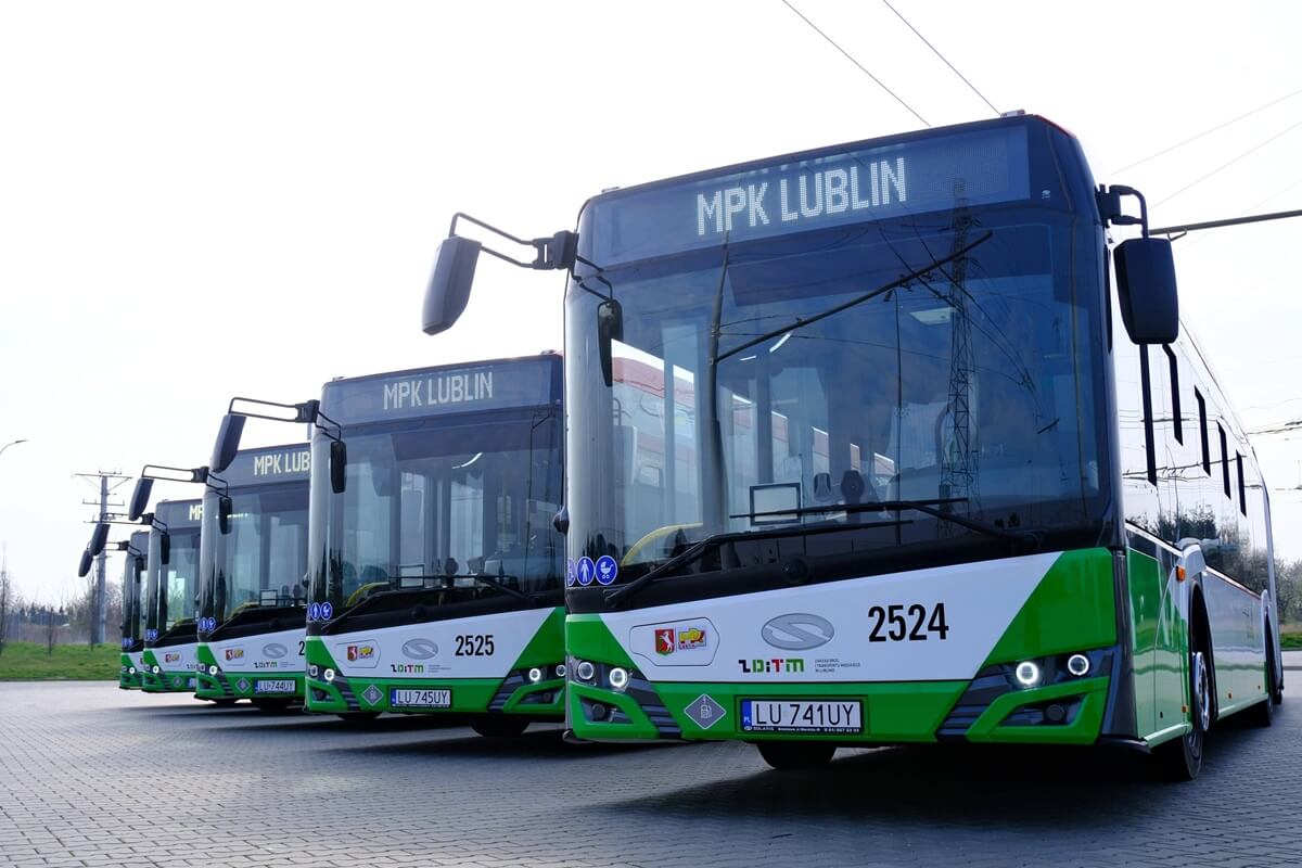 Koniec dostaw. 20 nowych przegubowych „hybryd” już gotowych do wyjazdu na ulice Lublina