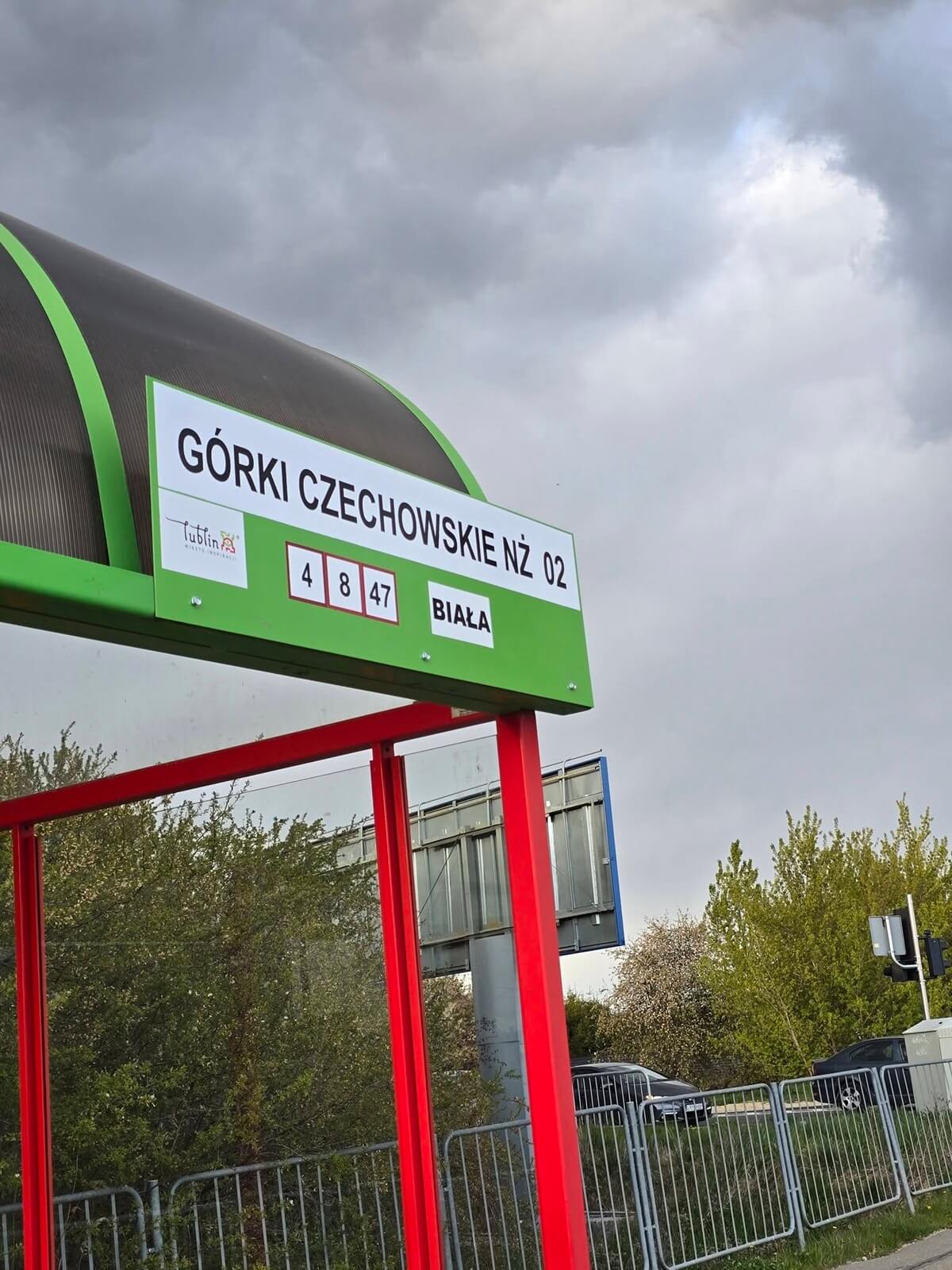 Przystanek autobusowy Górki Czechowskie 02