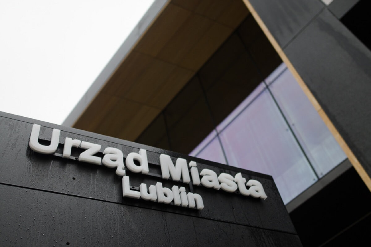 Koniec kolejek? Dowód i prawo jazdy załatwisz na miejscu