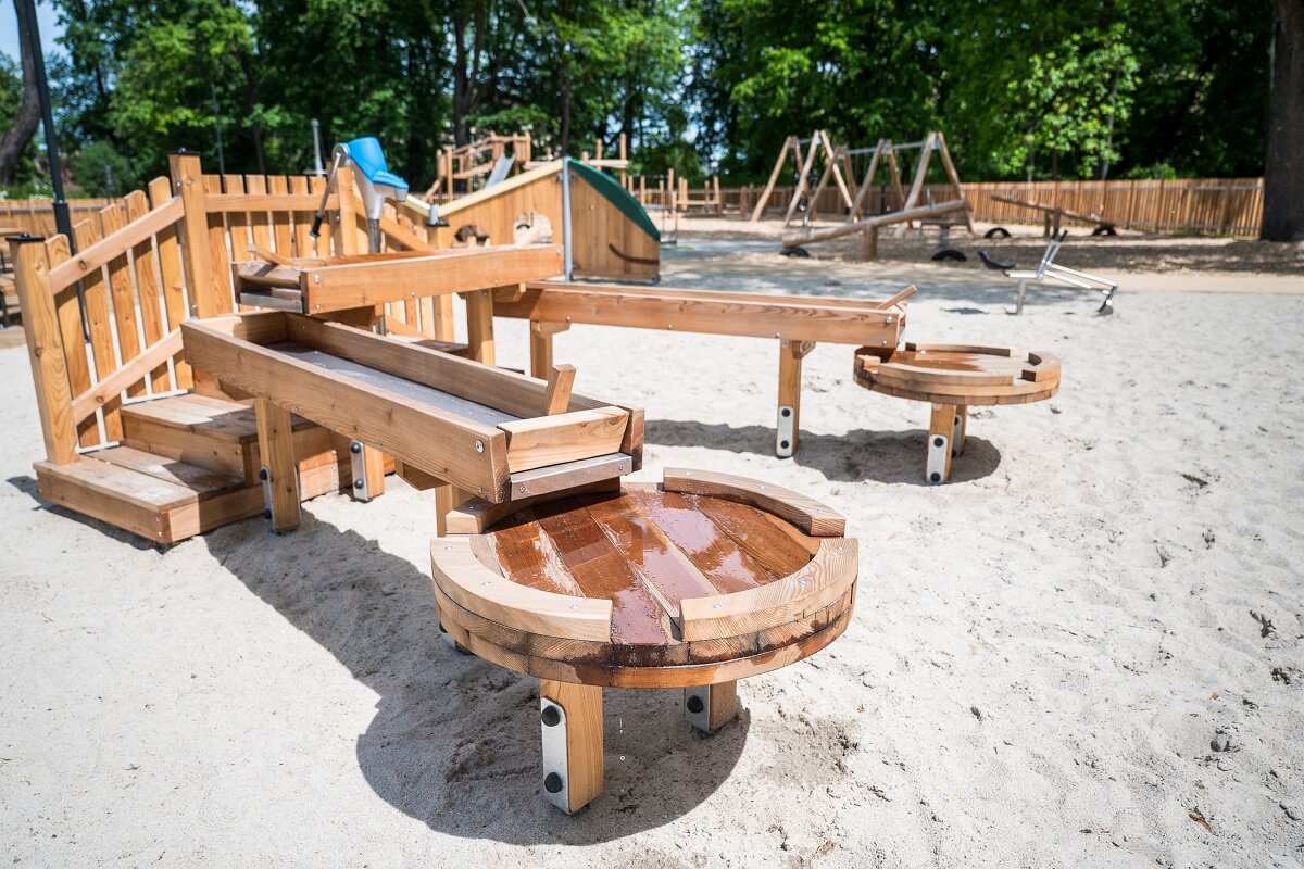 Koniec wielkiego remontu na Bronowicach. Park otworzy się na wakacje 1 Plac zabaw w Parku
