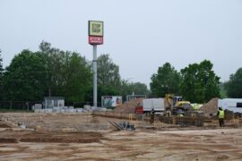 budowa mcdonalds przy turystycznej 811689f9bcf4