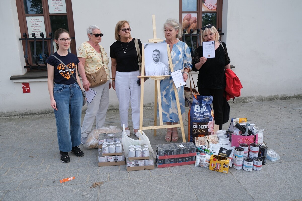 Zbiórka karmy dla zwierząt w Lublinie ku pamięci Łukasza Litewki