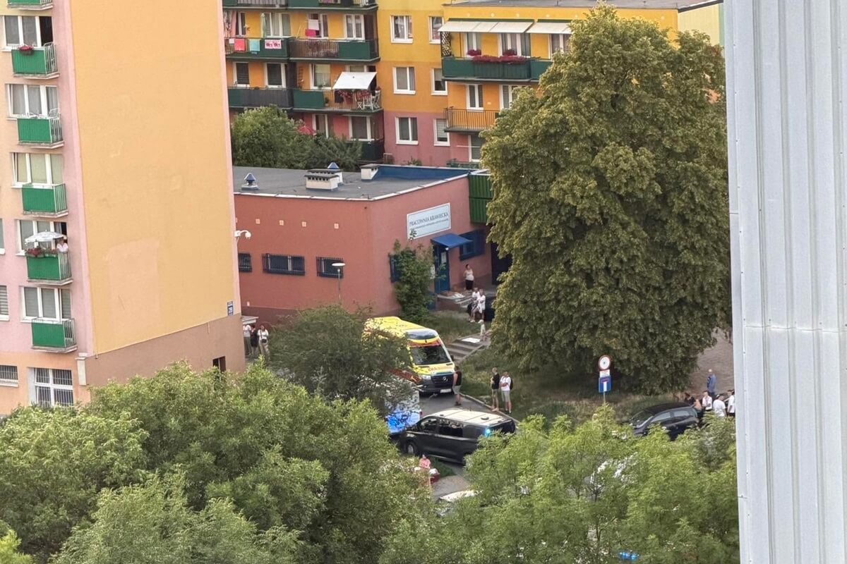 Akcja służb w bloku przy ul. Marii Koryznowej