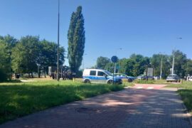 policja i saperzy przy moscie na andersa d5e1b6fc70ab