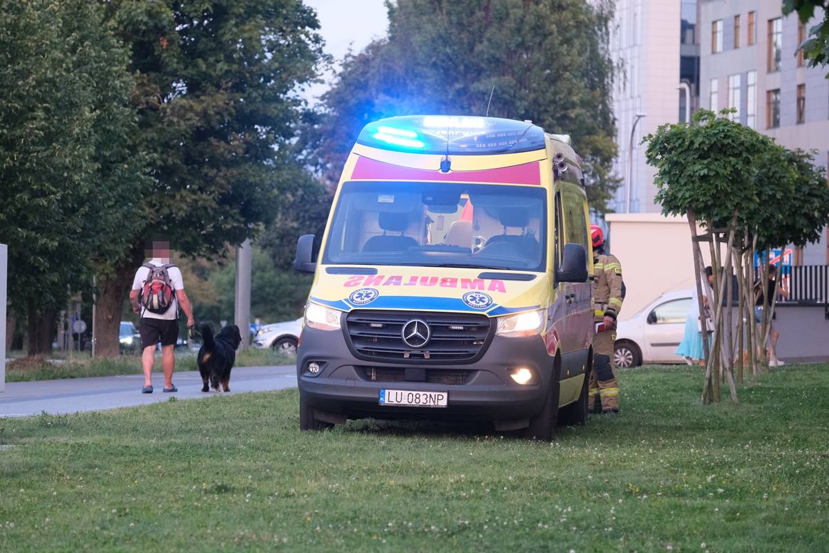 Dramatyczna akcja na ul. Nałęczowskiej w Lublinie. Kobieta skoczyła z 4. piętra 5 Akcja służb ratunkowych przy ul. Nałęczowskiej