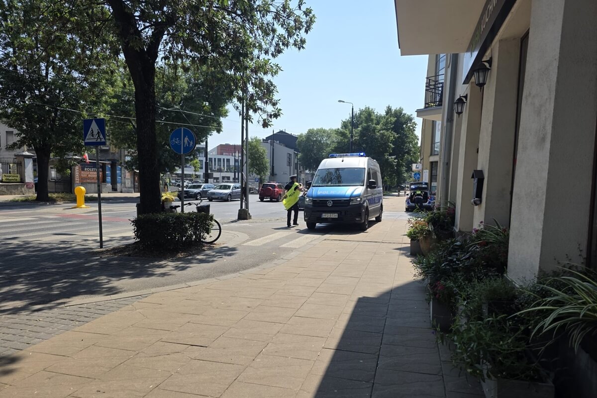 Przejeżdżając przez przejazd dla rowerów, uderzyła w tył hyundaia. Kobieta trafiła do szpitala | ZDJĘCIA 2 Potrącenie rowerzystki na ul. Zamojskiej w Lublinie
