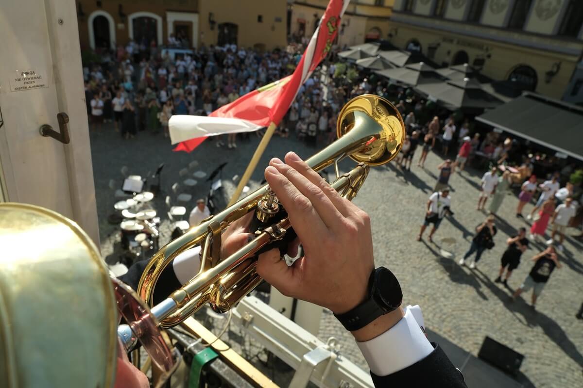 Barwny przemarsz i hejnały z balkonu Trybunału. W ten weekend do Lublina zjadą trębacze z 34 miast Polski