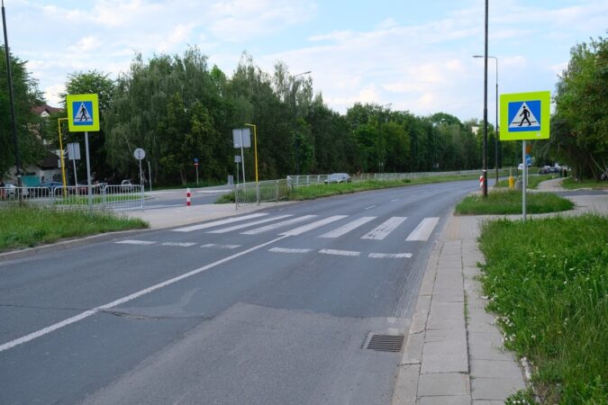 przejscie dla pieszych sikorskiego 7c28ac19dd6f