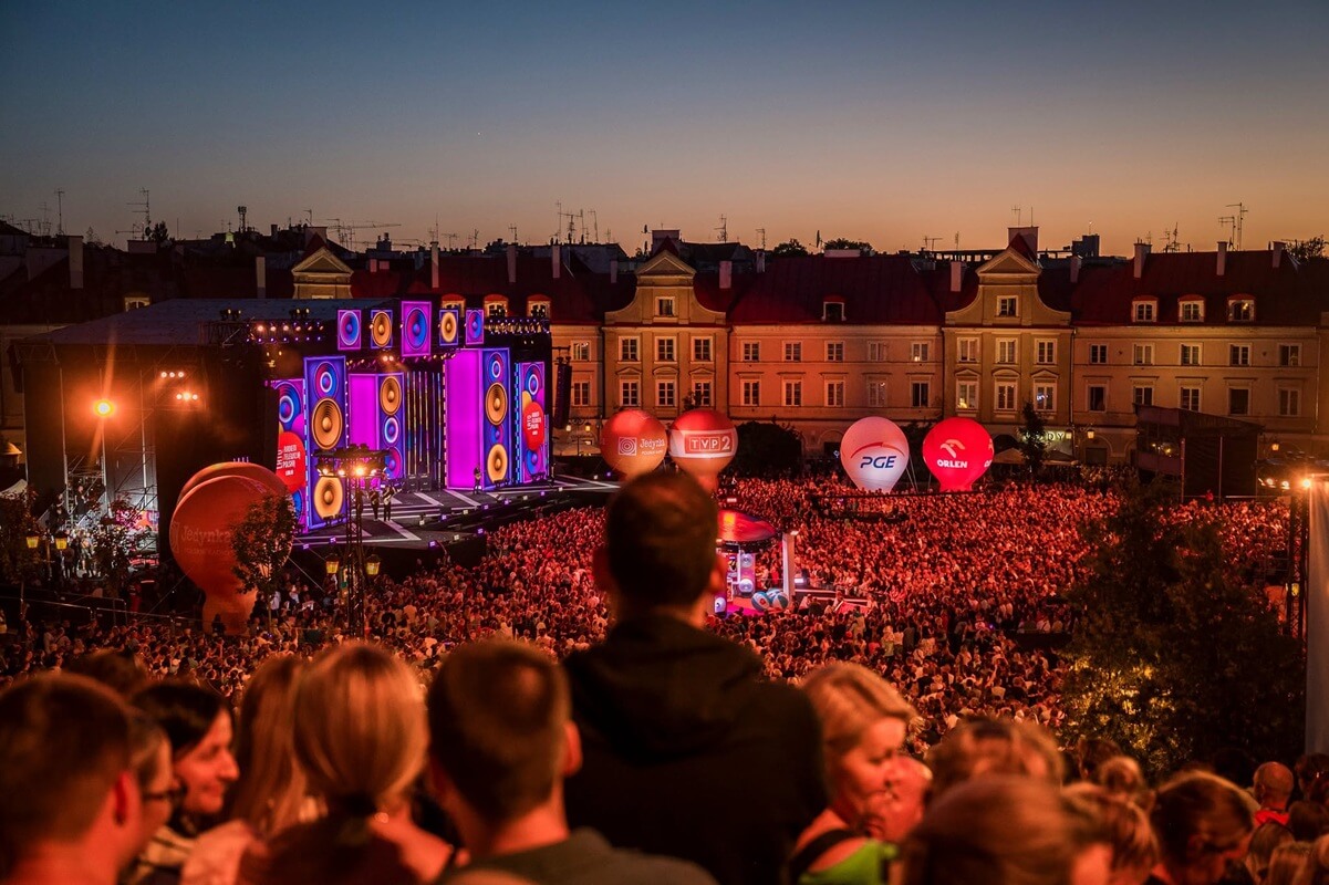 Ponad 60 tysięcy osób pod Zamkiem i organizacyjny paraliż. Tak wyglądał koncert Lato z Radiem i TVP w Lublinie