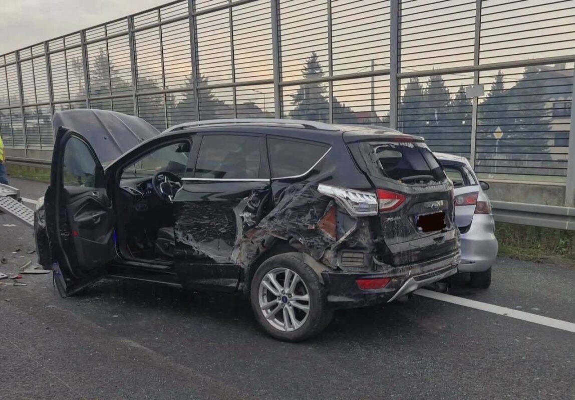Czarna sobota na ekspresówce pod Świdnikiem. Dwa groźne wypadki w odstępie dwóch godzin, lądował śmigłowiec LPR 3 Iveco wjechało w dwa samochody i ciężarówkę na S12