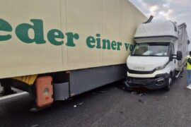 iveco wjechalo w naczepe ciezarowki na s12 72d17ba88ec5