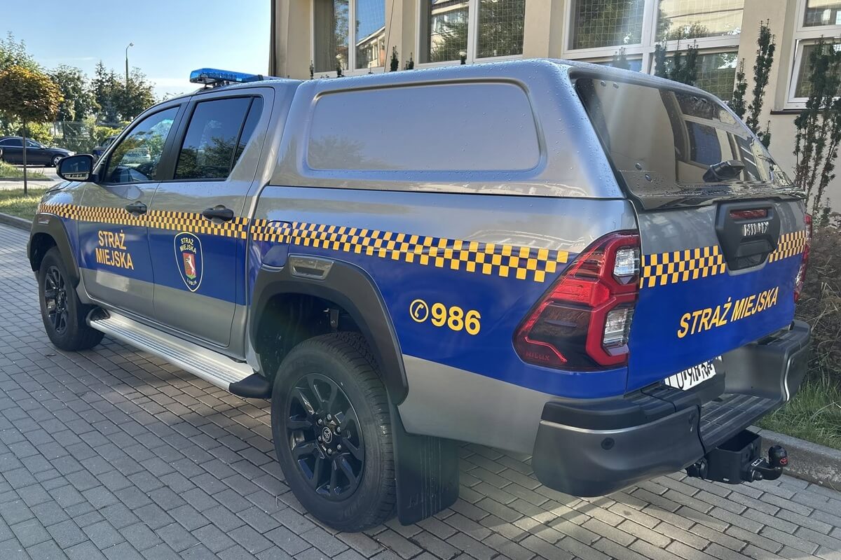 Straż Miejska w Lublinie odebrała nowego pickupa 4x4. Zastąpi wysłużone mitsubishi 2 Toyota Hilux Straży Miejskiej w Lublinie