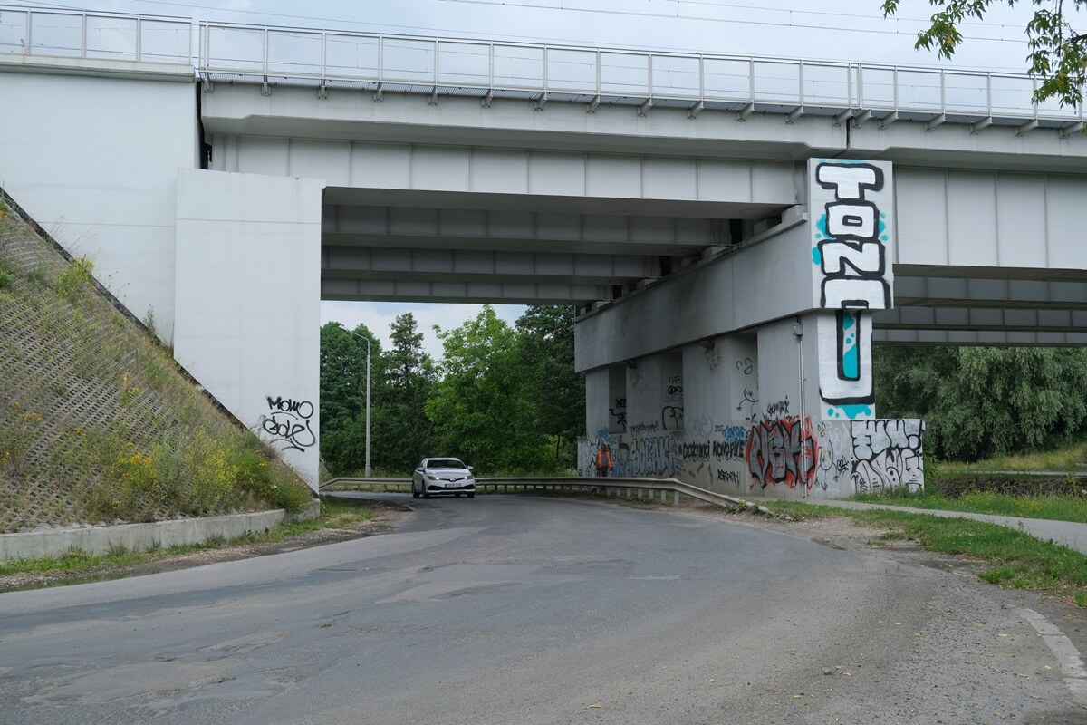 Utrudnienia na ul. Janowskiej aż do przyszłego tygodnia. Drogowcy kładą ostatnią warstwę asfaltu