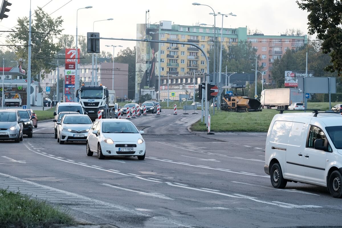 Wymiana asfaltu na al. Andersa, ul. Mełgiewskiej i ul. Turystycznej