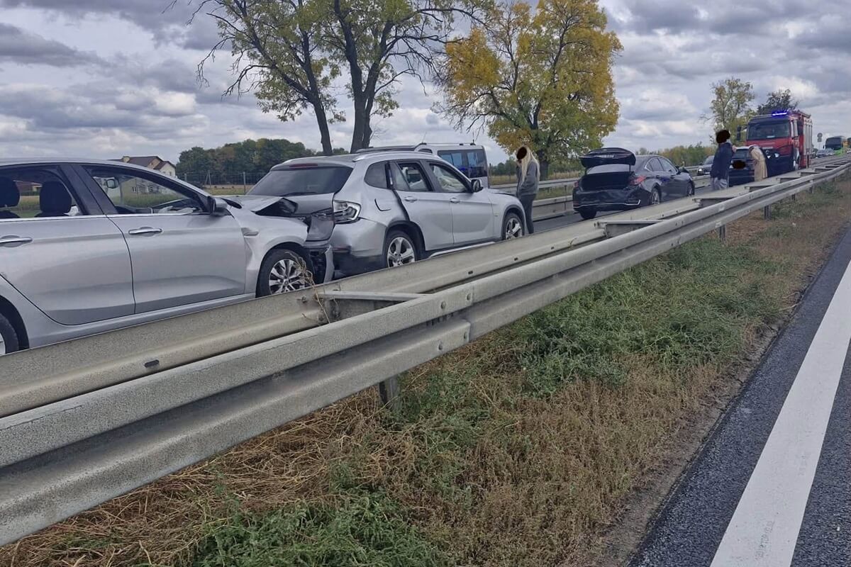 Czarna sobota na ekspresówce pod Świdnikiem. Dwa groźne wypadki w odstępie dwóch godzin, lądował śmigłowiec LPR 1 Zderzenie czterech aut na S12