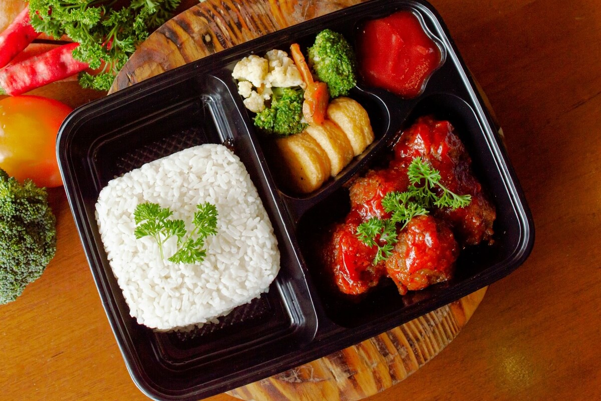 Jak wybrać catering dopasowany do twojego dnia?
