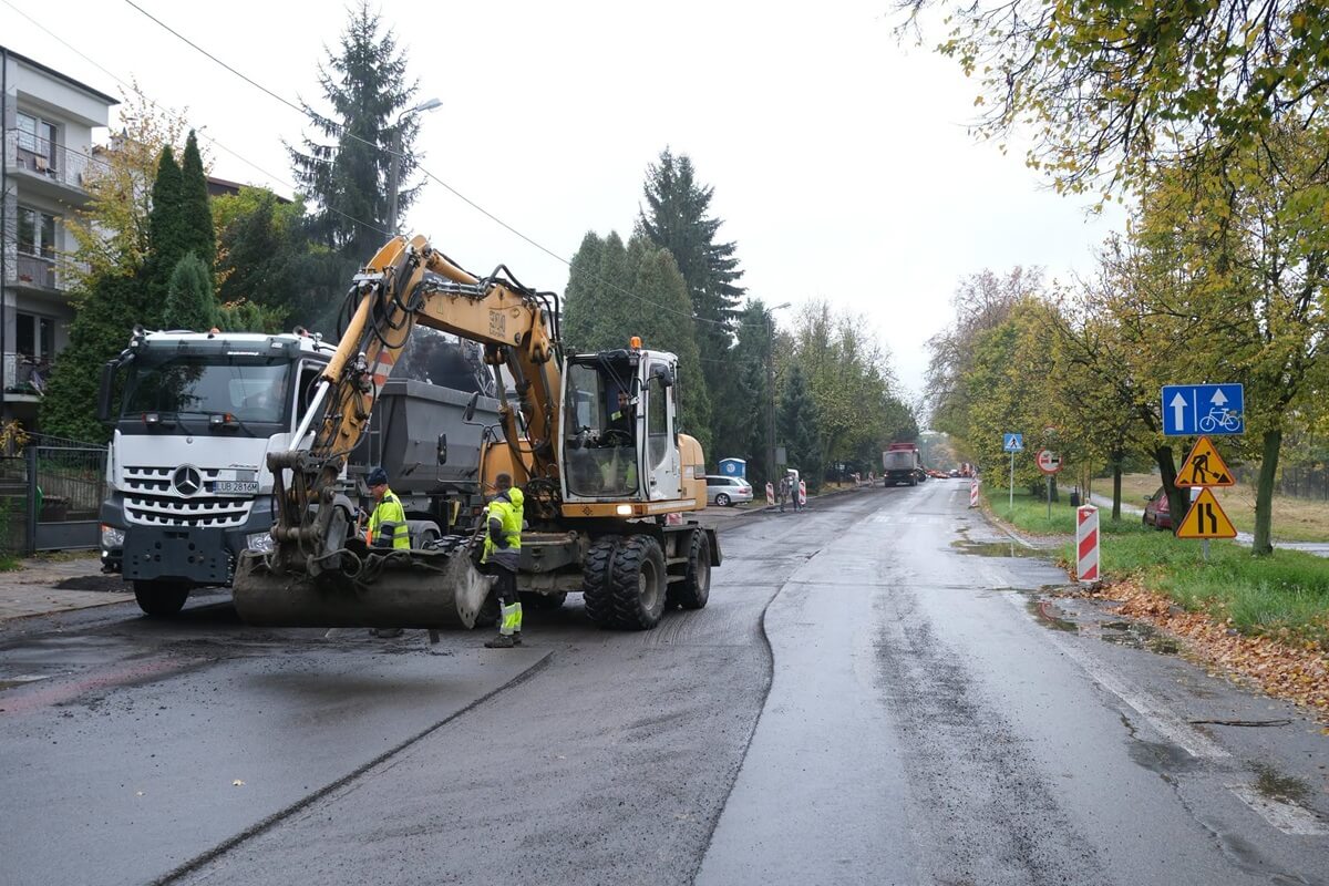 Nie zauważyła pieszego na pasach. Mężczyzna trafił do szpitala | ZDJĘCIA