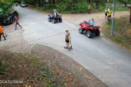 kierowcy quadow wjechali na trase biegu po lesie kozlowieckim e20d8bc78788
