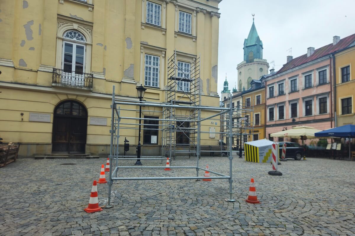 Co się dzieje wokół Trybunału Koronnego na Starym Mieście? Lublin ponownie wystąpi w dużej produkcji | ZDJĘCIA 4 Trybunał Koronny wystąpi w historycznym serialu