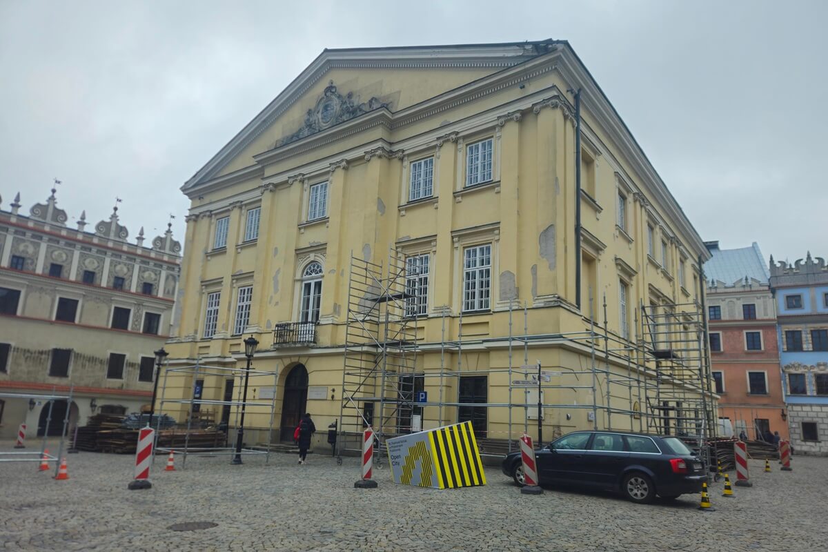 Co się dzieje wokół Trybunału Koronnego na Starym Mieście? Lublin ponownie wystąpi w dużej produkcji | ZDJĘCIA 5 Trybunał Koronny wystąpi w historycznym serialu