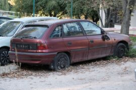 Tylko w tym roku ponad 200 wraków zniknęło z ulic Lublina. Straż miejska podsumowuje akcję oczyszczania parkingów