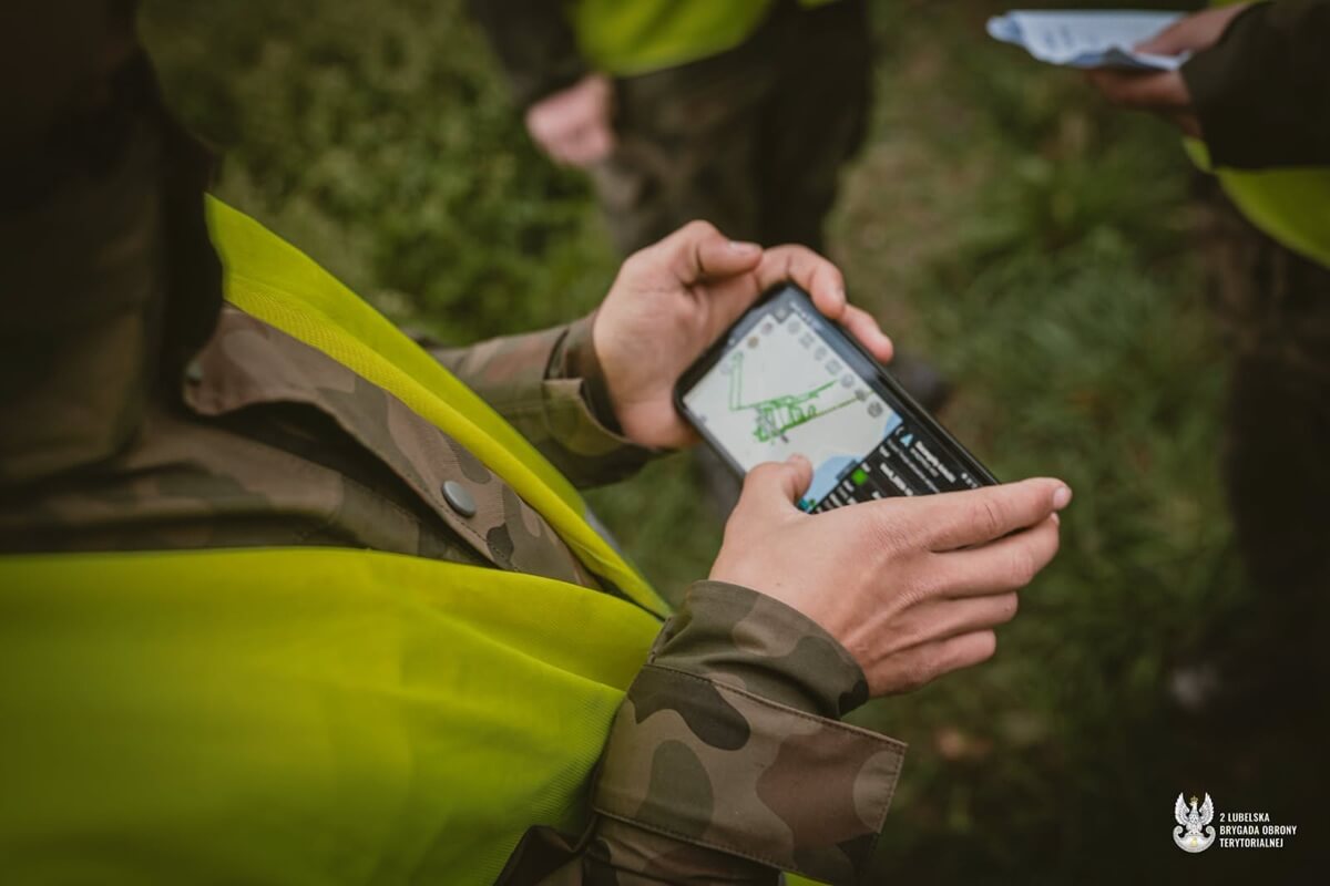 Koniec poszukiwań nad Zalewem Zemborzyckim na dziś. Wojsko wznowi akcję w terenie w poniedziałek rano